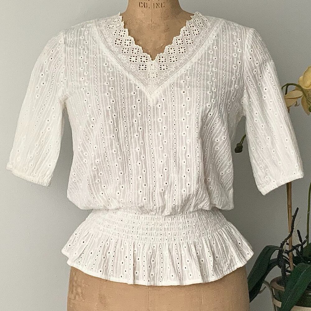 MEFOUND 100% White Cotton Peasant Peplum Style Eyelet Lace Short Sleeve Blouse